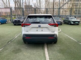 2024 Toyota RAV4 V (XA50), белый, 6610402 рублей, вид 5