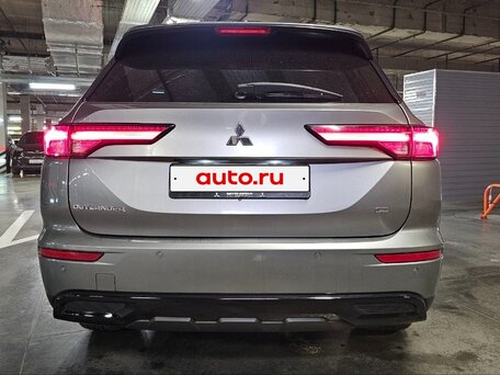 2022 Mitsubishi Outlander IV, серый, 3350000 рублей, вид 4