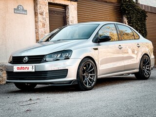 2019 Volkswagen Polo V Рестайлинг, серебристый, 1400000 рублей, вид 1