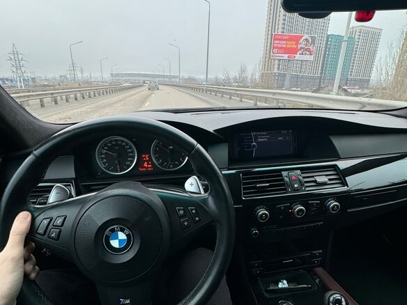 2008 BMW M5 IV (E60/E61), чёрный, 2900000 рублей - вид 15