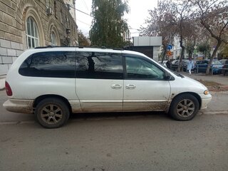 1997 Dodge Caravan III, белый, 370000 рублей, вид 2