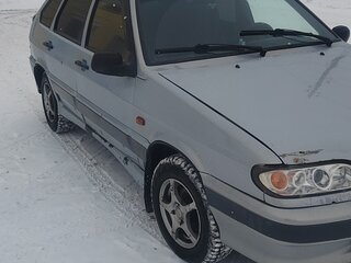 2004 Lada (ВАЗ) 2114, серебристый, 130000 рублей, вид 2