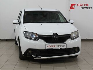 2017 Renault Logan II, белый, 200000 рублей, вид 3