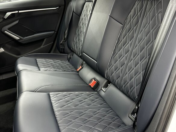 2025 Audi A3L 35 TFSI IV (8Y) Рестайлинг, белый, 3700000 рублей - вид 12