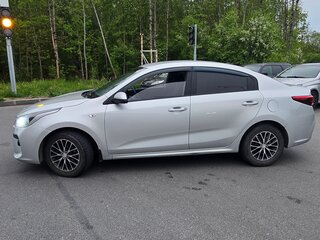 2020 Kia Rio IV, серый, 1400000 рублей, вид 4