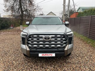 2022 Toyota Tundra CrewMax III, серый, 6500000 рублей, вид 3