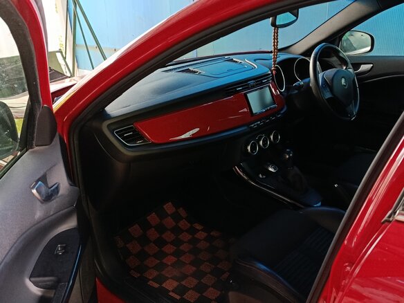 2013 Alfa Romeo Giulietta III, красный, 1045000 рублей - вид 4