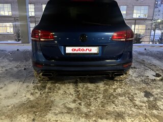 2016 Volkswagen Touareg II Рестайлинг, синий, 2450000 рублей, вид 3