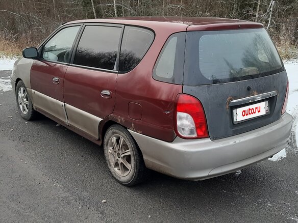 2001 Kia Carens I, красный, 165000 рублей - вид 3
