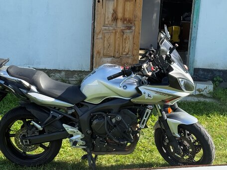 2008 Yamaha FZ6, серебристый, 340000 рублей, вид 4