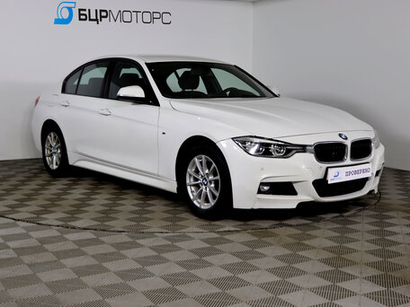 2017 BMW 3 серии 320i xDrive VI (F3x) Рестайлинг, белый, 1679990 рублей, вид 3