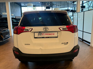 2015 Toyota RAV4 IV (XA40), белый, 1800001 рублей, вид 5