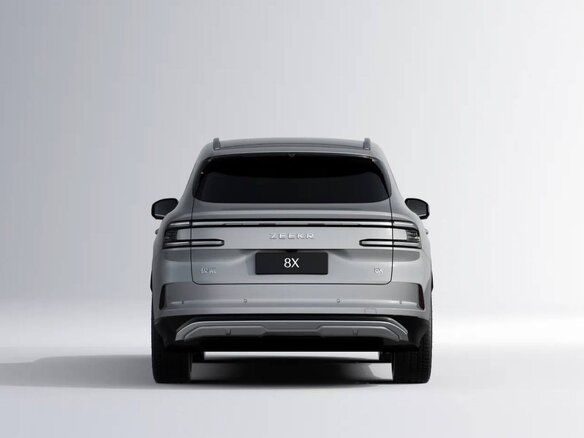 2026 Zeekr 8X 70 kWh, серебристый, 12250000 рублей - вид 4