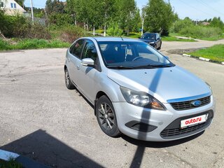 2010 Ford Focus II Рестайлинг, серебристый, 415000 рублей, вид 3