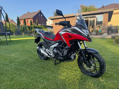 2022 Honda NC 750X, красный, 950000 рублей, вид 4