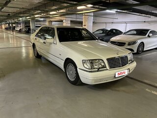 1997 Mercedes-Benz S-Класс 420 Long III (W140) Рестайлинг, белый, 5000000 рублей, вид 4