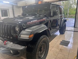 2022 Jeep Wrangler IV (JL), чёрный, 6000000 рублей, вид 2