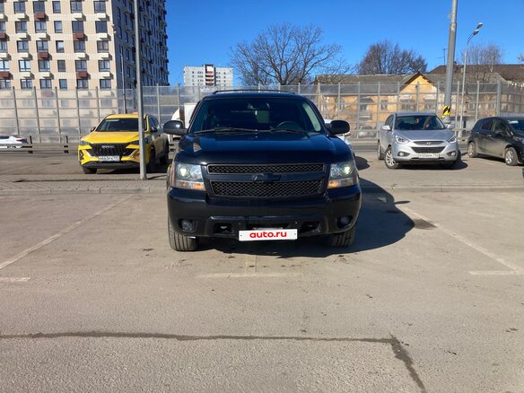 2008 Chevrolet Tahoe III, чёрный, 1500000 рублей - вид 4