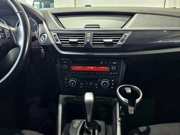 2012 BMW X1 20d I (E84), коричневый - вид 13