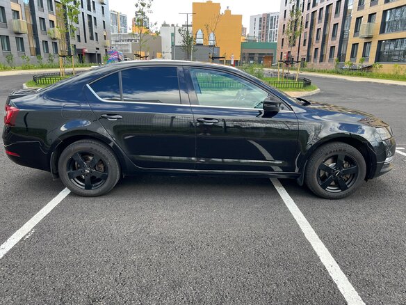 2018 Skoda Octavia III (A7) Рестайлинг, чёрный, 1900000 рублей - вид 9