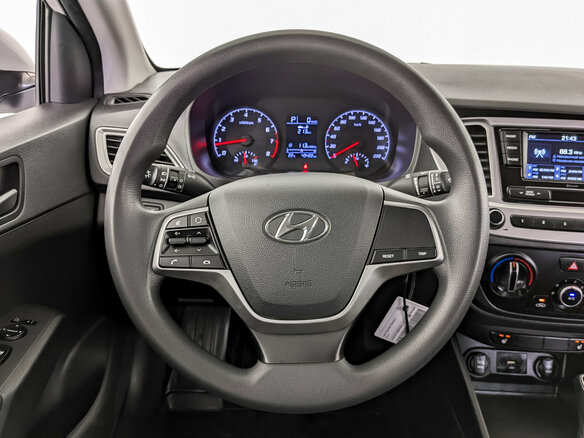2022 Hyundai Solaris II Рестайлинг, белый, 1580000 рублей - вид 20