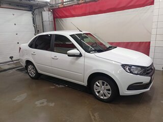 2023 Lada (ВАЗ) Granta I Рестайлинг, белый, 900000 рублей, вид 2