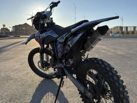 2023 BSE Z1, чёрный, 125000 рублей, вид 3