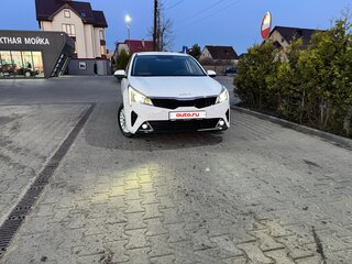 2021 Kia Rio IV Рестайлинг, белый, 1890000 рублей, вид 2
