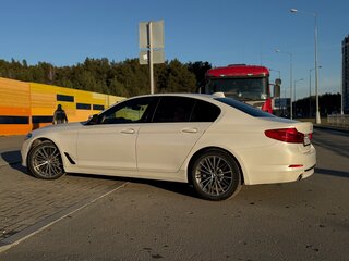 2019 BMW 5 серии 530i VII (G30/G31/G38), белый, 2790000 рублей, вид 3