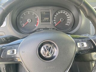 2016 Volkswagen Polo V Рестайлинг, белый, 899999 рублей, вид 4