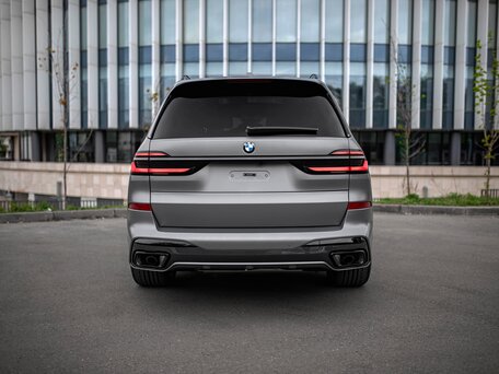 2026 BMW X7 40d I (G07) Рестайлинг, серый, 17890000 рублей, вид 5