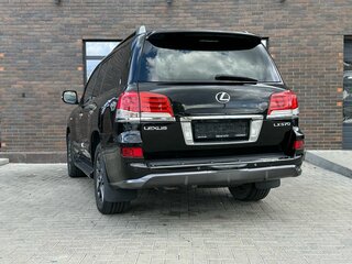 2008 Lexus LX 570 III, чёрный, 3200000 рублей, вид 3
