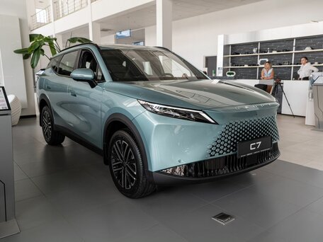 2025 Omoda C7, голубой, 3099000 рублей, вид 4