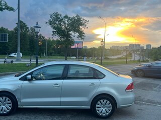 2011 Volkswagen Polo V, серебристый, 520000 рублей, вид 2