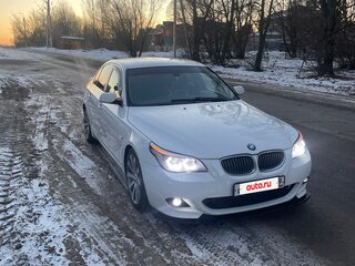 2009 BMW 5 серии 525i V (E60/E61) Рестайлинг, белый, 1290000 рублей, вид 3