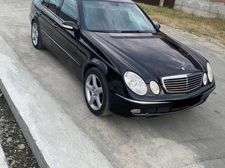 2004 Mercedes-Benz E-Класс 320 III (W211, S211), чёрный, 960000 рублей, вид 2