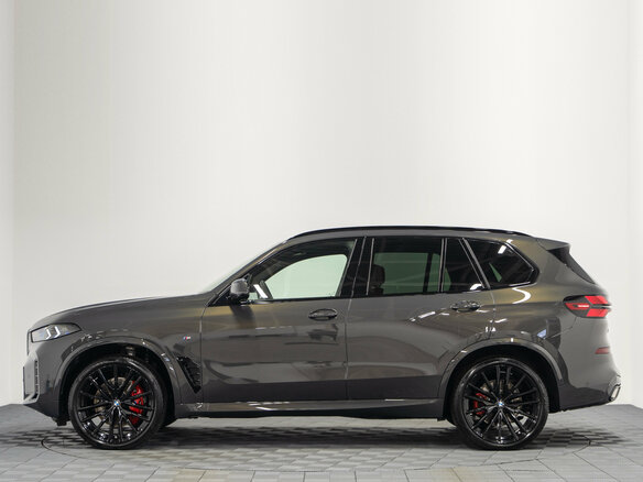 2025 BMW X5 40i IV (G05/G18) Рестайлинг, серый - вид 11