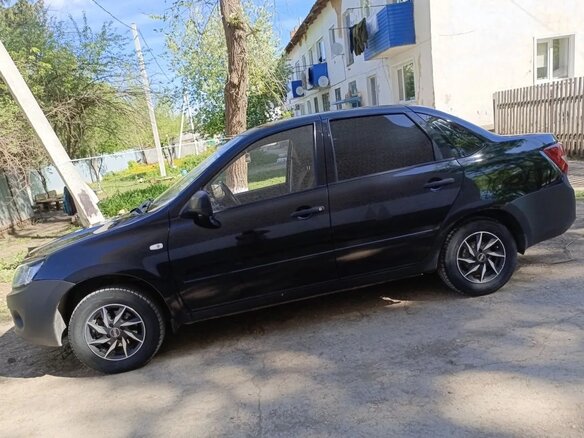 2012 Lada (ВАЗ) Granta I, чёрный, 450000 рублей - вид 2
