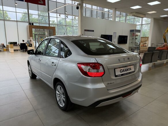 2026 Lada (ВАЗ) Granta I Рестайлинг, серебристый - вид 11