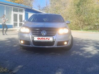 2009 Volkswagen Jetta V, серебристый, 750000 рублей, вид 2