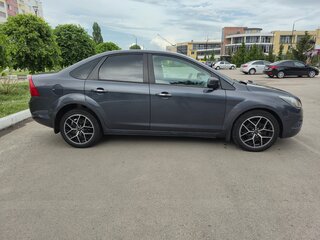 2011 Ford Focus II Рестайлинг, серый, 600000 рублей, вид 5