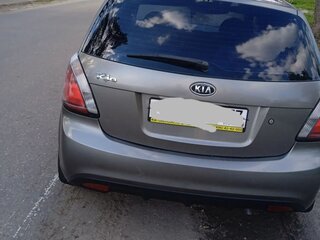 2010 Kia Rio II Рестайлинг, серый, 650000 рублей, вид 2