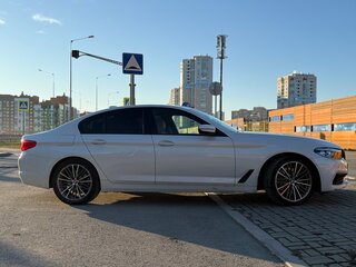 2019 BMW 5 серии 530i VII (G30/G31/G38), белый, 2790000 рублей, вид 4