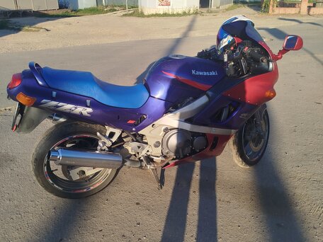 1993 Kawasaki ZZR 600, красный, 310000 рублей, вид 4