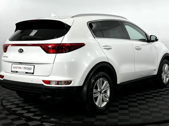 2018 Kia Sportage IV, белый, 2000000 рублей - вид 5