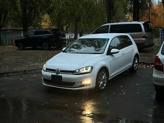 2016 Volkswagen Golf VII, белый, 1800000 рублей, вид 1
