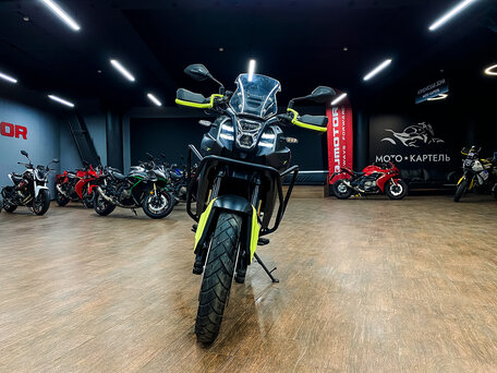 2026 QJMotor SVT 650 X, чёрный, 729000 рублей, вид 3