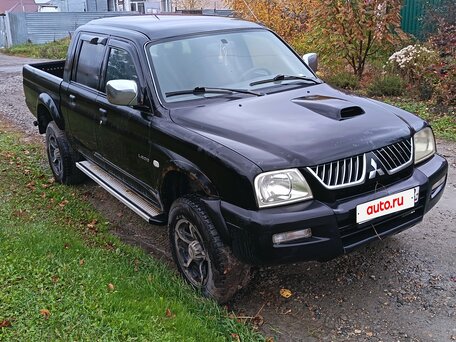 2006 Mitsubishi L-Series, чёрный, 890000 рублей, вид 2