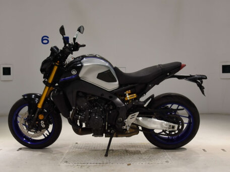 2022 Yamaha MT-09 (FZ-09), серебристый, 810000 рублей, вид 3