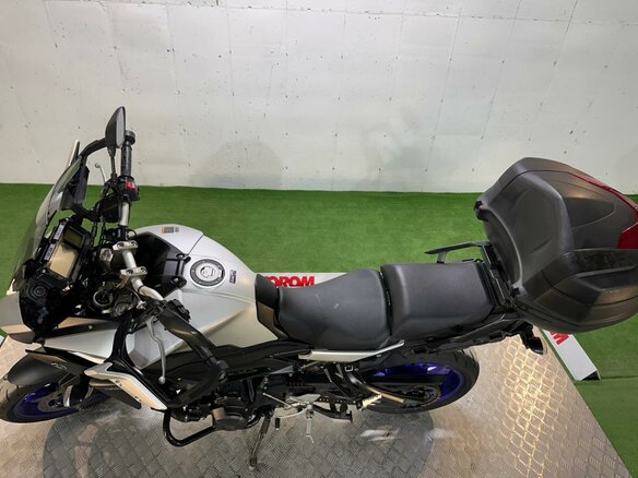 2015 Yamaha MT-09 Tracer (FJ-09), серебристый, 645000 рублей - вид 18